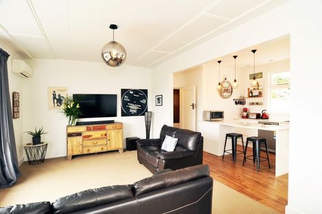 Photo of property in 42 Easther Crescent, Kew, Dunedin, 9012