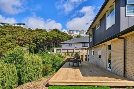 Photo of property in 10 Topsail Way, Whitby, Porirua, 5024