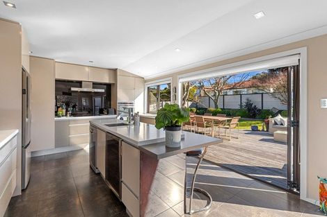 Photo of property in 137 Stapleford Crescent, Browns Bay, Auckland, 0630