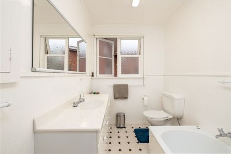 Photo of property in 82 Point Bush Road, Waimate, 7979