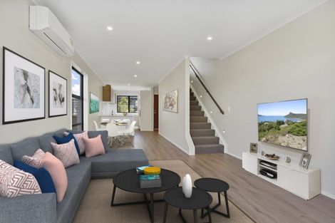 Photo of property in 45 William Wallbank Crescent, Swanson, Auckland, 0614