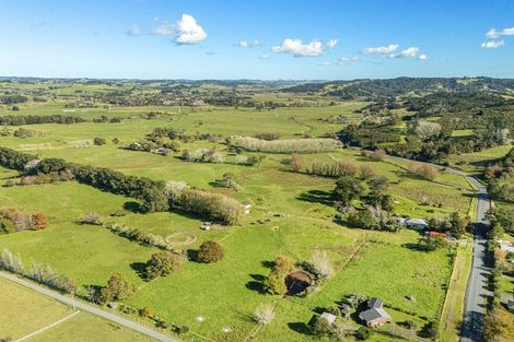 Photo of property in 174 Stoney Creek Road, Kaukapakapa, 0873