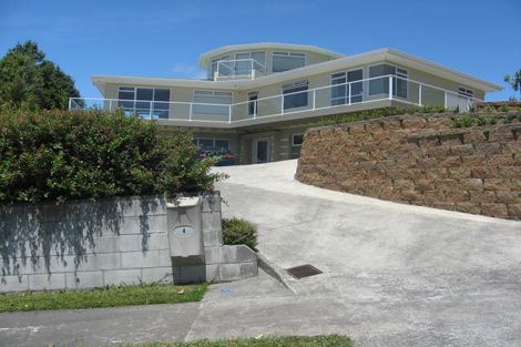 Photo of property in 4 Sunrise Heights, Feilding, 4702