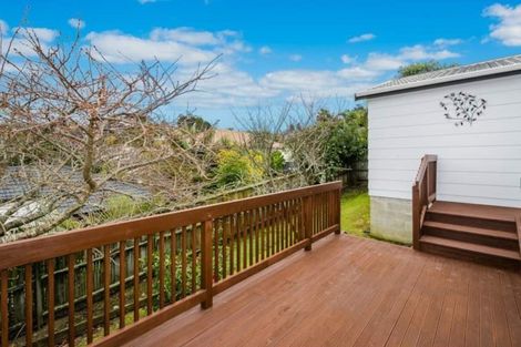 Photo of property in 100 Nigel Road, Browns Bay, Auckland, 0630