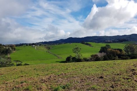 Photo of property in 17 Tamahunga Drive, Matakana, 0985