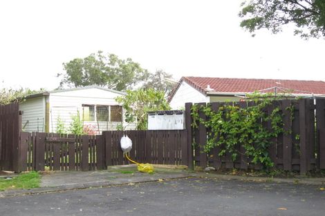 Photo of property in 1 Kenton Lane, Mangere, Auckland, 2022