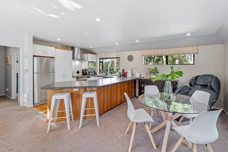 Photo of property in 2/24 Heathcote Road, Castor Bay, Auckland, 0620
