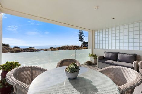 Photo of property in 1/154 Marine Parade, Mount Maunganui, 3116