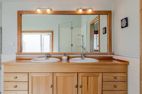 Photo of property in 770 Cape Palliser Road, Whangaimoana, Featherston, 5772