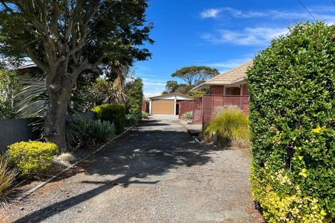 Photo of property in 12 Farquhars Road, Redwood, Christchurch, 8051