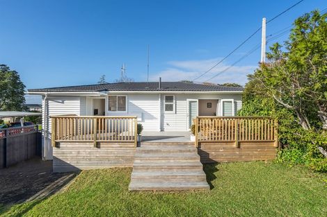 Photo of property in 1/8 Lancaster Road, Beach Haven, Auckland, 0626