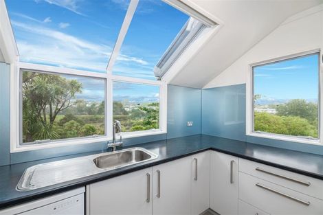 Photo of property in 31 Jubaea Place, Henderson, Auckland, 0610