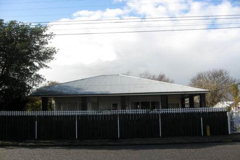 Photo of property in 6 Rhodes Street, Carterton, 5713