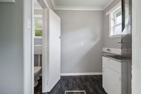 Photo of property in 24 Kent Crescent, Awapuni, Palmerston North, 4412