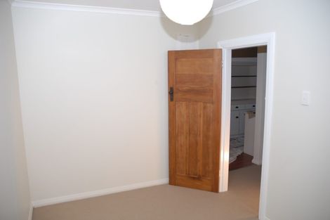 Photo of property in 28 Whaui Street, Vogeltown, Wellington, 6021