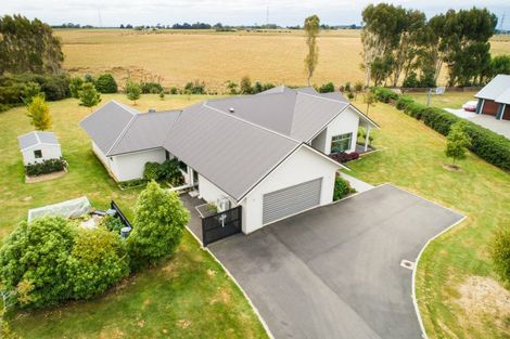 Photo of property in 20 Loveston Lane, Kelvin Grove, Palmerston North, 4470