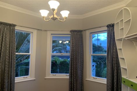 Photo of property in 6 William Bond Street, Stanley Point, Auckland, 0624