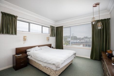 Photo of property in 7 Waimea Street, Westown, New Plymouth, 4310