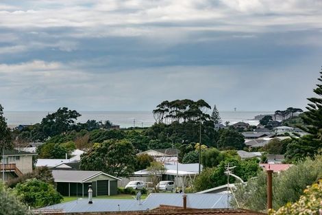 Photo of property in 22 Culzean Grove, Bell Block, New Plymouth, 4312