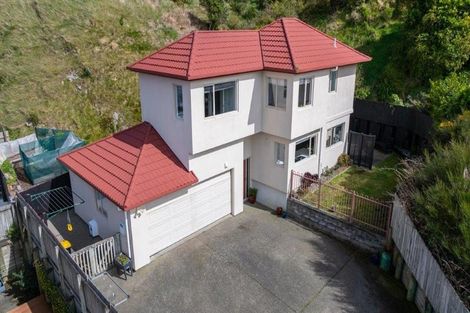 Photo of property in 50 Erlestoke Crescent, Churton Park, Wellington, 6037