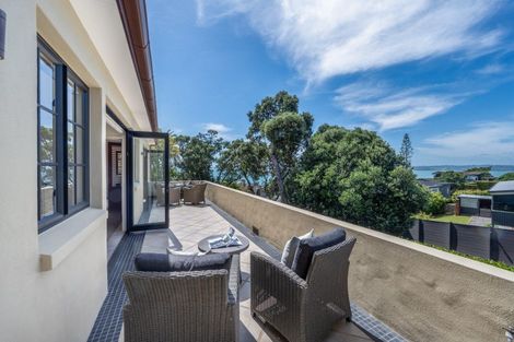 Photo of property in 2 Glenoaks Rise, Mellons Bay, Auckland, 2014