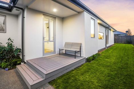 Photo of property in 12 Gerard Place, Rangiora, 7400