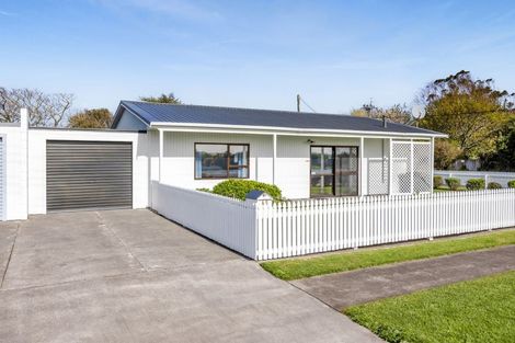 Photo of property in 60 Ketemarae Road, Normanby, Hawera, 4614