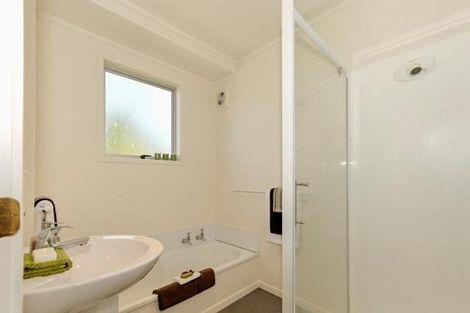 Photo of property in 7 Kemp Road, Massey, Auckland, 0614