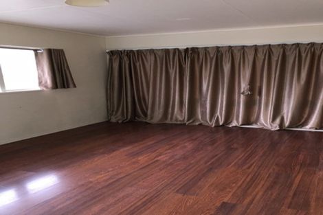 Photo of property in 43 Meadway, Sunnyhills, Auckland, 2010