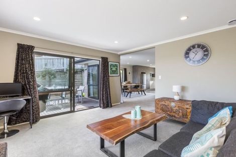 Photo of property in 131 Vipond Road, Stanmore Bay, Whangaparaoa, 0932