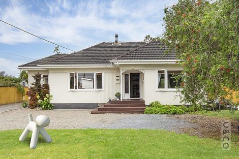 Photo of property in 7 Taupaki Road, Taupaki, Henderson, 0782