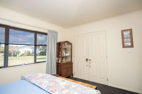 Photo of property in 28 Cowper Side Road, Dannevirke, 4976