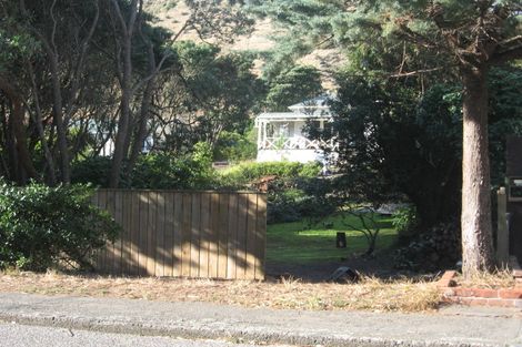 Photo of property in 15-17 Ames Street, Paekakariki, 5034