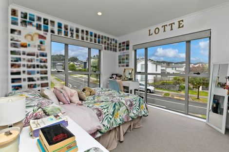 Photo of property in 2 Vincent Mcgrath Crescent, Swanson, Auckland, 0614
