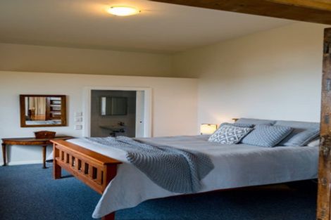 Photo of property in 142 Ravenswood Road, Saint Clair, Dunedin, 9012