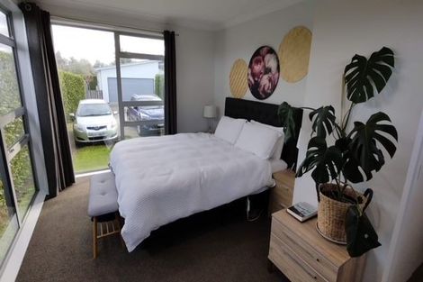 Photo of property in 16 Burgundy Drive, Martinborough, 5711