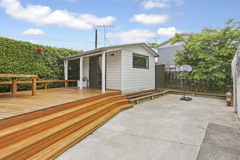 Photo of property in 132 Coxhead Road, Wattle Downs, Auckland, 2103