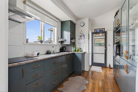 Photo of property in 2 View Street, Maungaturoto, 0520