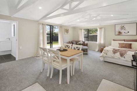 Photo of property in 19a Leaming Place, Clarks Beach, 2122