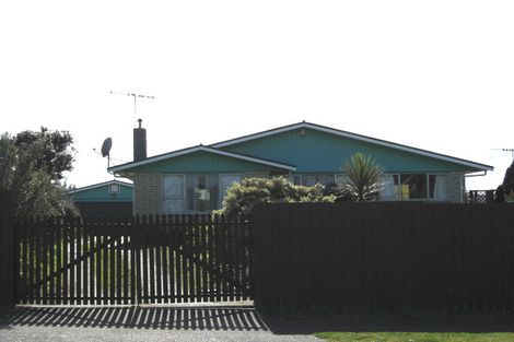 Photo of property in 102 Matai Street, Castlecliff, Whanganui, 4501