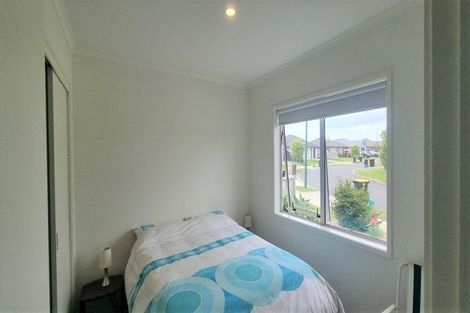 Photo of property in 32 Cupples Street, Papamoa Beach, Papamoa, 3118