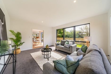 Photo of property in 47c Heretaunga Square, Silverstream, Upper Hutt, 5019