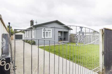 Photo of property in 60 Weston Avenue, Roslyn, Palmerston North, 4414