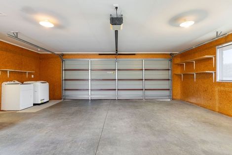 Photo of property in 16 Orlando Way, Kelvin Grove, Palmerston North, 4414