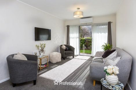 Photo of property in 2/16 Riverbank Street, Ebdentown, Upper Hutt, 5018