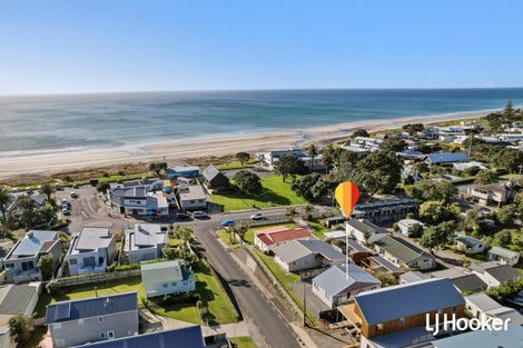 Photo of property in 21 Pacific Road, Waihi Beach, 3611