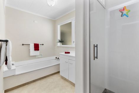 Photo of property in 6 Volkner Grove, Waterloo, Lower Hutt, 5011