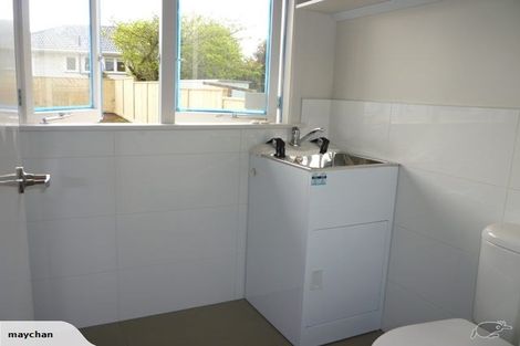 Photo of property in 111 Ennis Avenue, Pakuranga Heights, Auckland, 2010