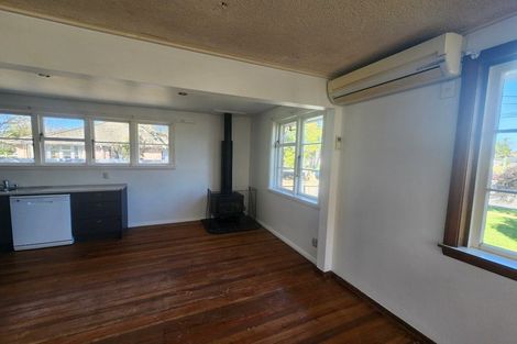 Photo of property in 28 Auburn Avenue, Upper Riccarton, Christchurch, 8041
