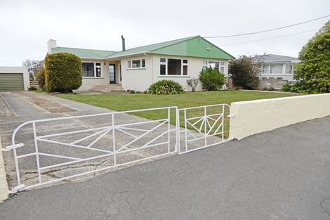 Photo of property in 19 Glendale Crescent, Holmes Hill, Oamaru, 9401